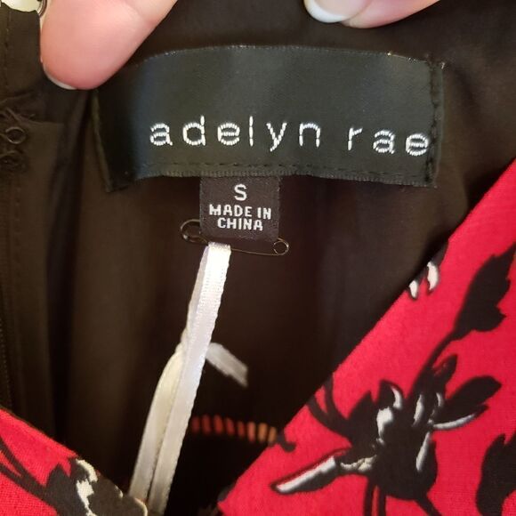 Adelyn Rae Fit and Flare V-Neck Sleeveless V-Neck Dress Size Small - Picture 9 of 10